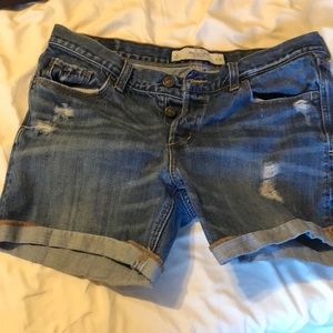 Women’s amber Crombie and Fitch shorts